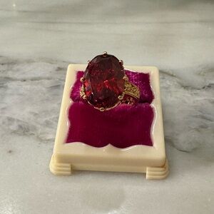 Royal Art Deco Gold and Red Glass Ring